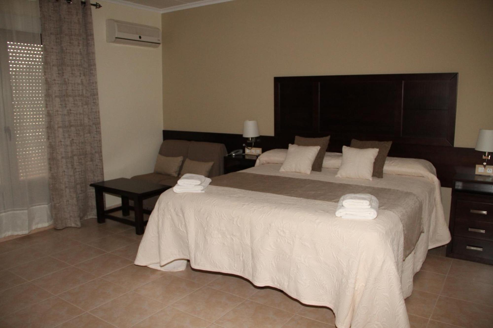 Hotel Don Juan Puente de Génave Buitenkant foto